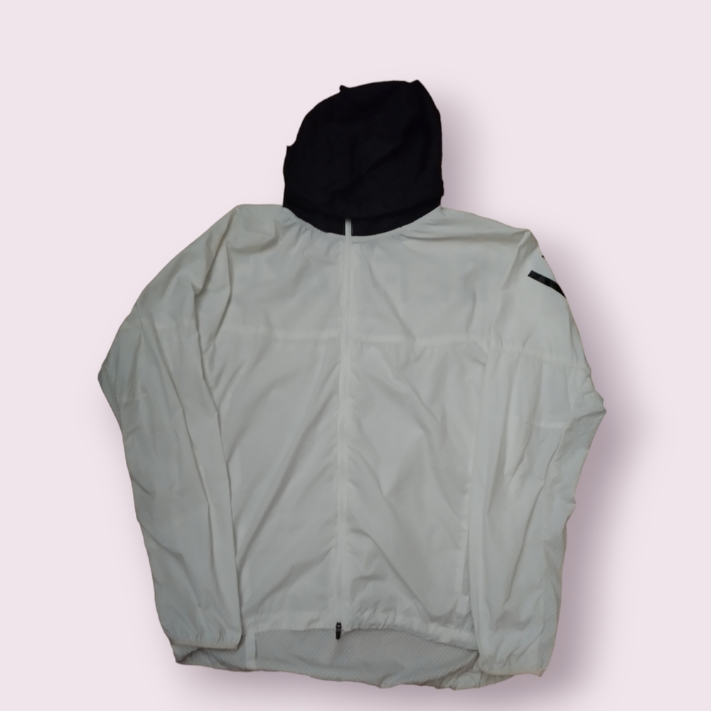 Undefeated windbreaker - Picture 2 of 2
